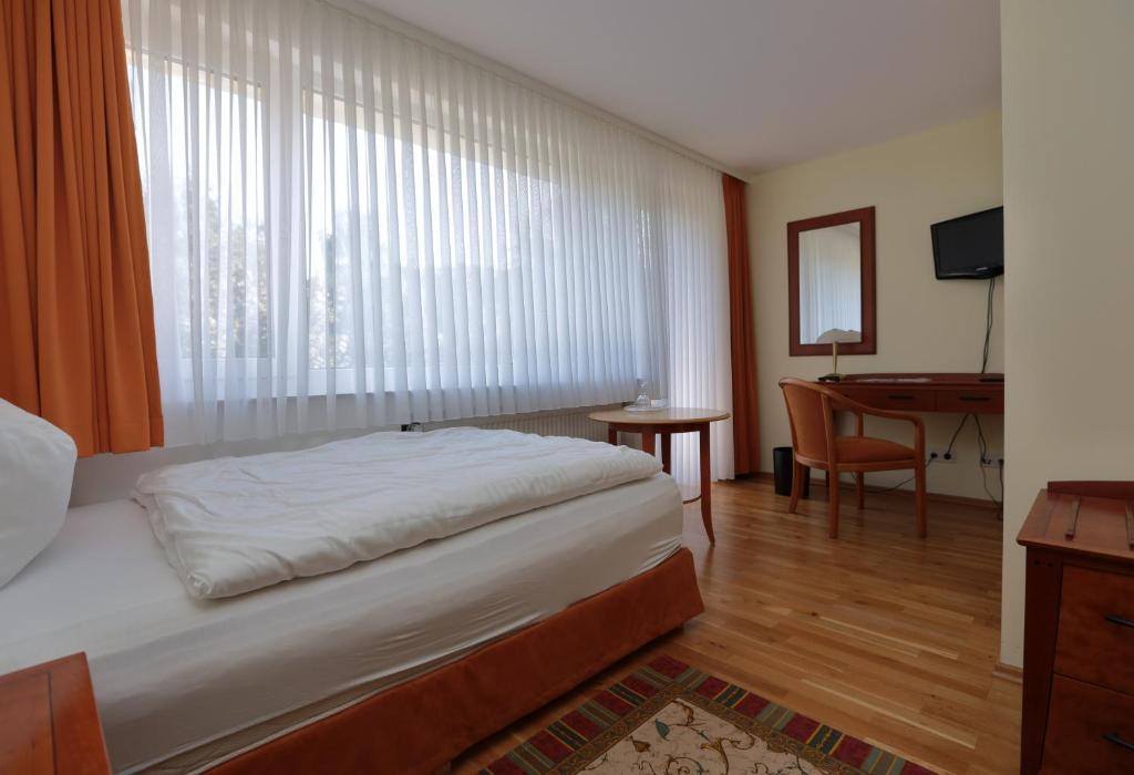 Hotel Am Rossberg Altenahr Phòng bức ảnh